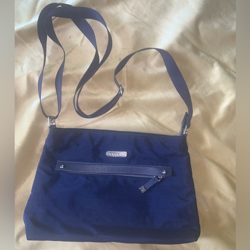 Navy Blue Baggallini Purse